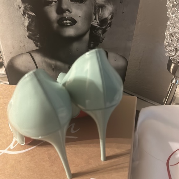 *Christian Louboutin Kate 100 Tiffany Blue one wore them once . To small - Picture 5 of 6